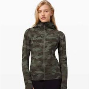 Lululemon Scuba Hoodie Light Cotton Fleece
Heritage 365 Camo Green Twill Multi